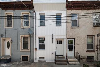 2215 N MUTTER ST, Philadelphia, PA 19133