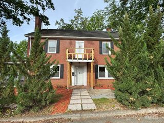 207 Ridge Street NW, Lenoir, NC 28645