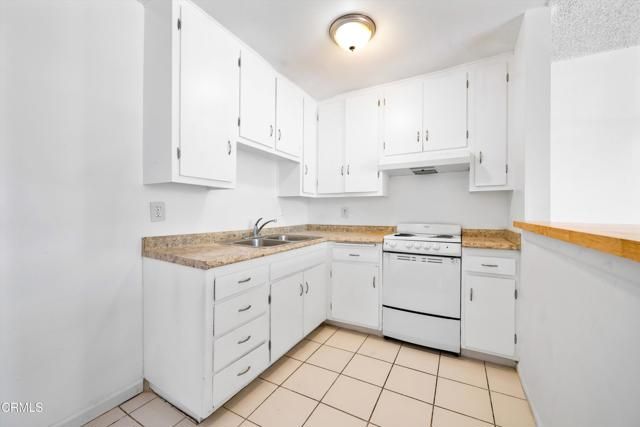 13040 Dronfield Avenue 3, Los Angeles, CA 91342