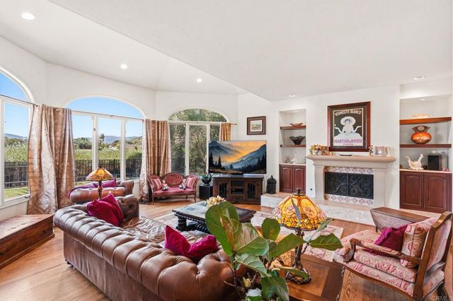 7101 Circa De Media, Escondido, CA 92029