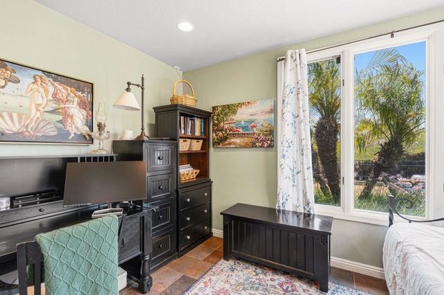 7101 Circa De Media, Escondido, CA 92029
