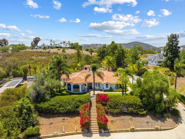 7101 Circa De Media, Escondido, CA 92029