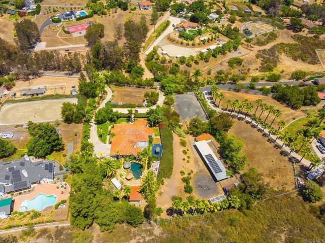 7101 Circa De Media, Escondido, CA 92029