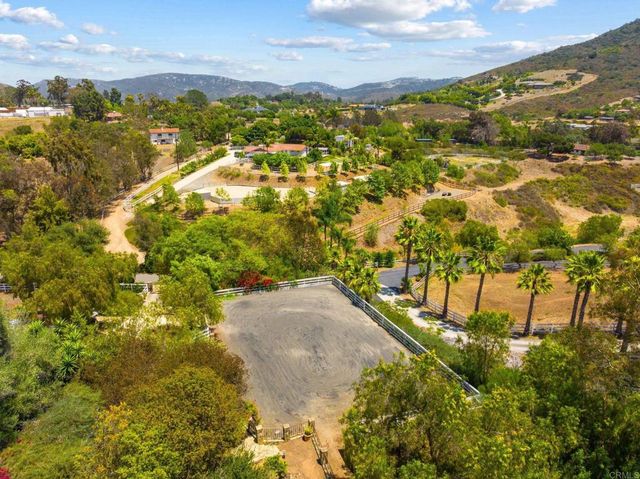 7101 Circa De Media, Escondido, CA 92029