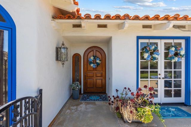 7101 Circa De Media, Escondido, CA 92029