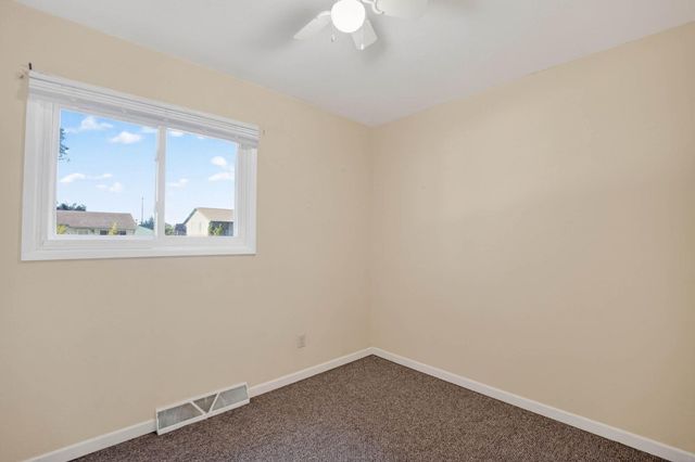1548 Wakonda Drive, Waterloo, IA 50703
