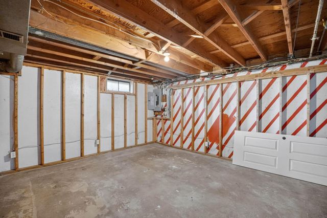 1548 Wakonda Drive, Waterloo, IA 50703