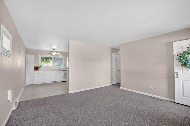 1548 Wakonda Drive, Waterloo, IA 50703