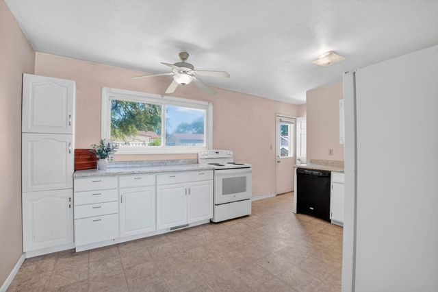 1548 Wakonda Drive, Waterloo, IA 50703