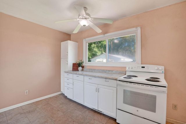 1548 Wakonda Drive, Waterloo, IA 50703