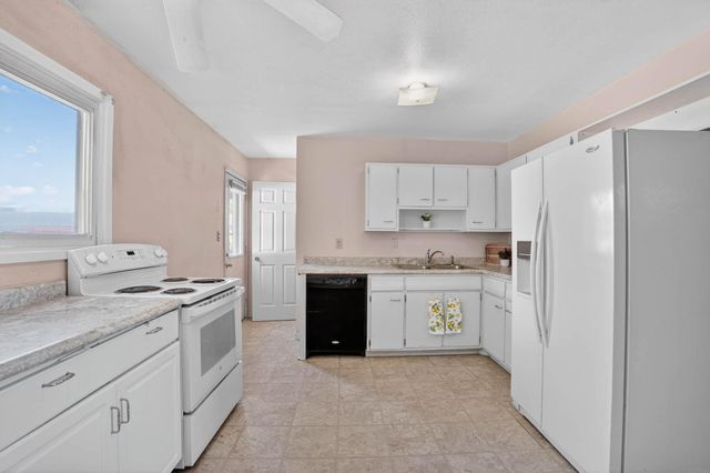 1548 Wakonda Drive, Waterloo, IA 50703