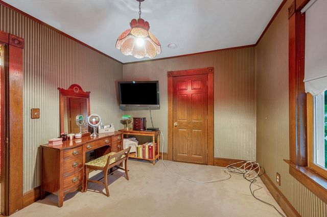 153 Eleventh, Lowell, MA 01850