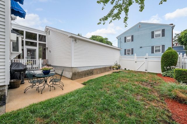 153 Eleventh, Lowell, MA 01850