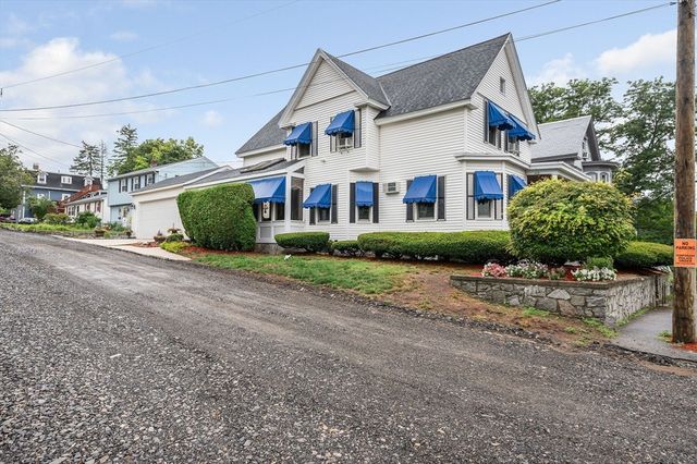 153 Eleventh, Lowell, MA 01850