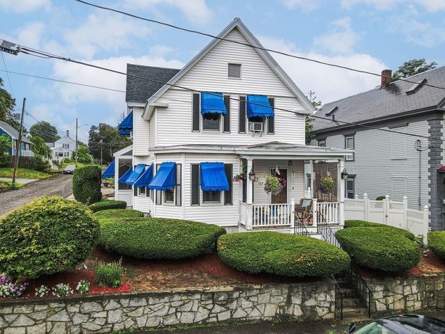 153 Eleventh, Lowell, MA 01850