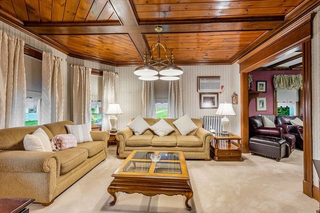 153 Eleventh, Lowell, MA 01850