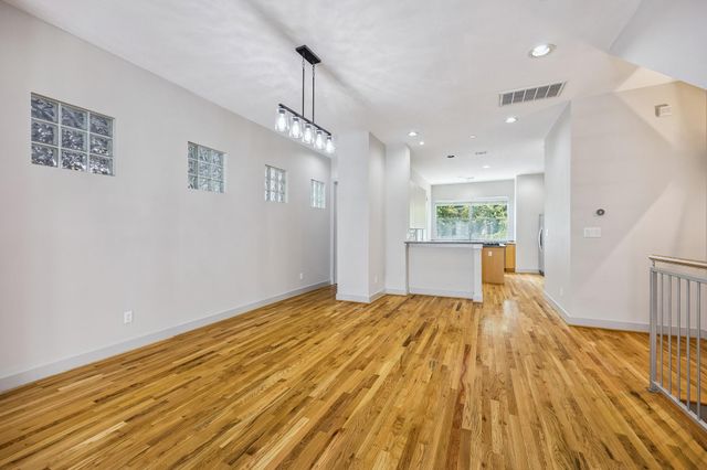 5802 Maxie Street C, Houston, TX 77007