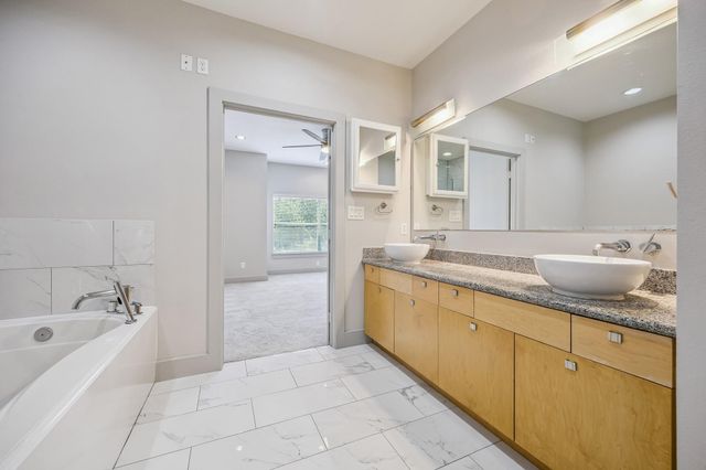 5802 Maxie Street C, Houston, TX 77007