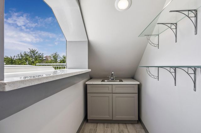 5802 Maxie Street C, Houston, TX 77007
