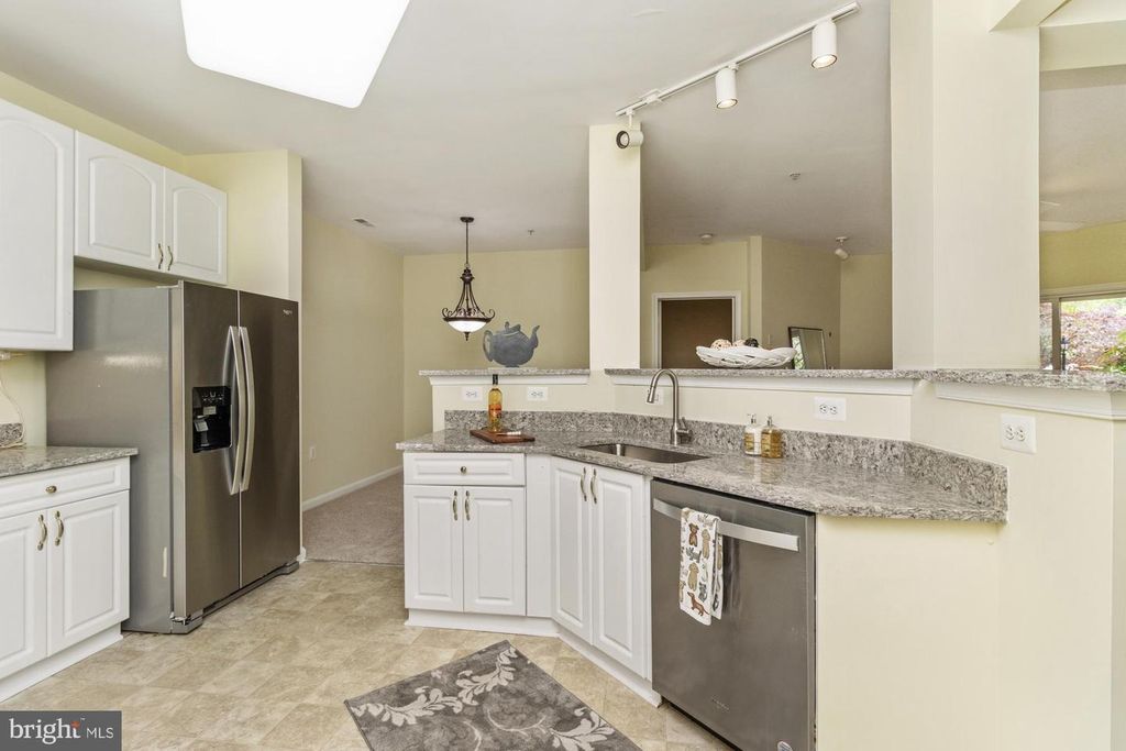 400 SYMPHONY CIRCLE # 136E, Cockeysville, MD 21030
