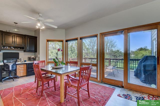 17402 augusta Circle, Omaha, NE 68136