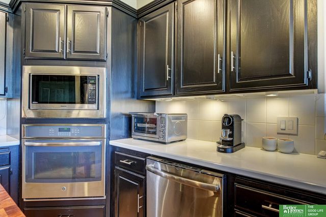 17402 augusta Circle, Omaha, NE 68136