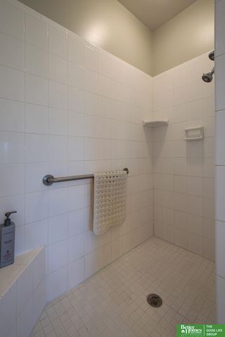17402 augusta Circle, Omaha, NE 68136