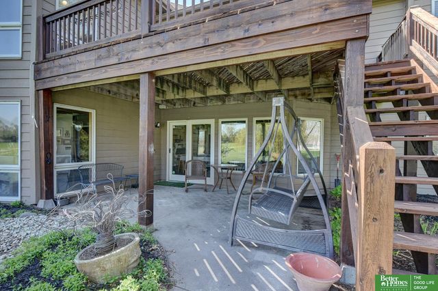 17402 augusta Circle, Omaha, NE 68136