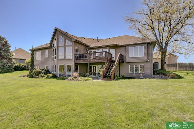17402 augusta Circle, Omaha, NE 68136