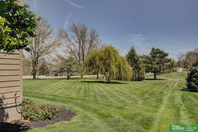 17402 augusta Circle, Omaha, NE 68136