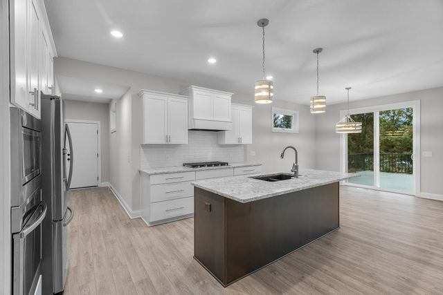 10748 40th Street N, Lake Elmo, MN 55042