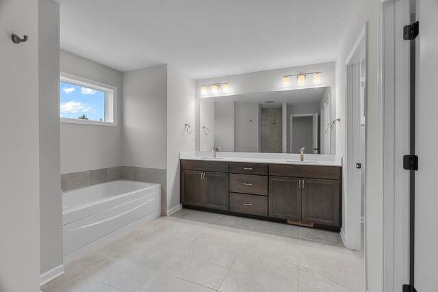 10748 40th Street N, Lake Elmo, MN 55042