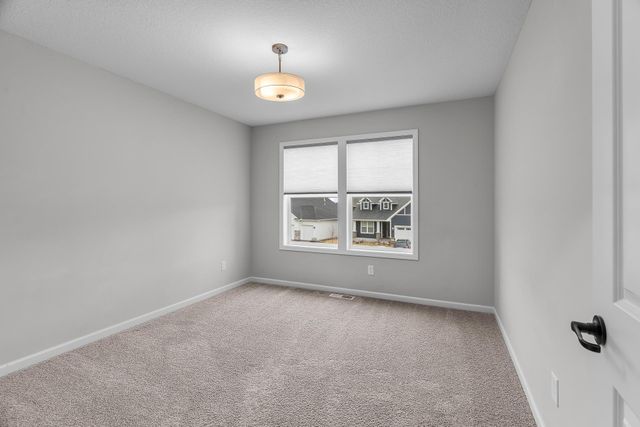 10748 40th Street N, Lake Elmo, MN 55042