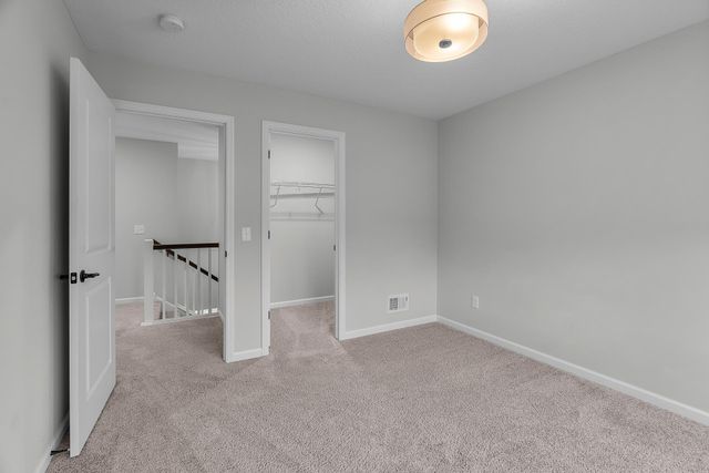 10748 40th Street N, Lake Elmo, MN 55042