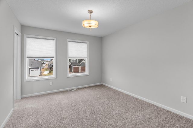 10748 40th Street N, Lake Elmo, MN 55042