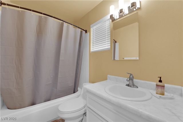 4770 Topaz Street 108, Las Vegas, NV 89121