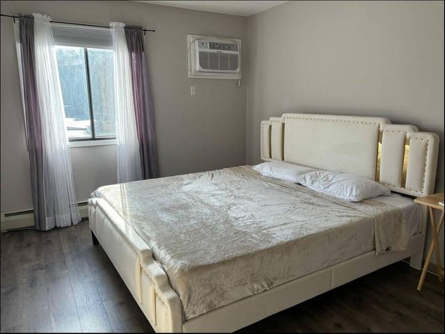 7301 W 101st Street 102, Bloomington, MN 55438