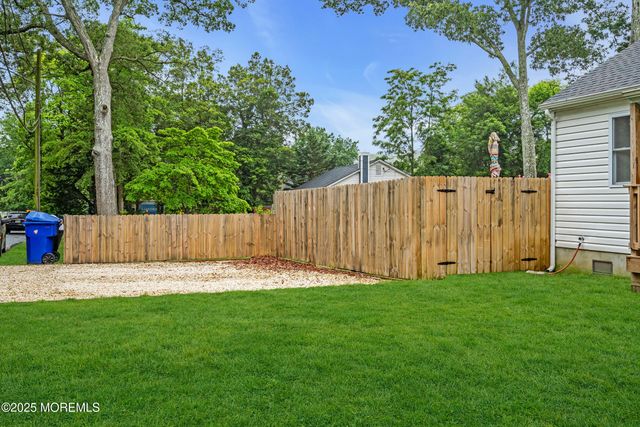 34 Chadwick Avenue, Toms River, NJ 08753