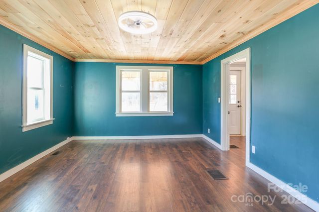 1108 Jenkins Valley Road, Alexander, NC 28701