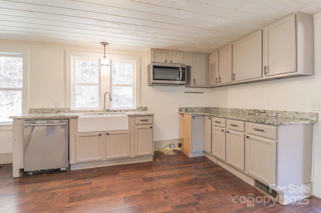 1108 Jenkins Valley Road, Alexander, NC 28701