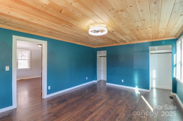 1108 Jenkins Valley Road, Alexander, NC 28701