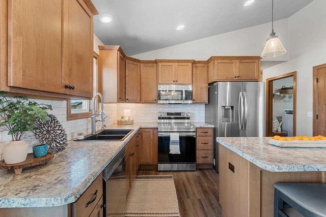 1960 RED FOX LANE, Kaukauna, WI 54130