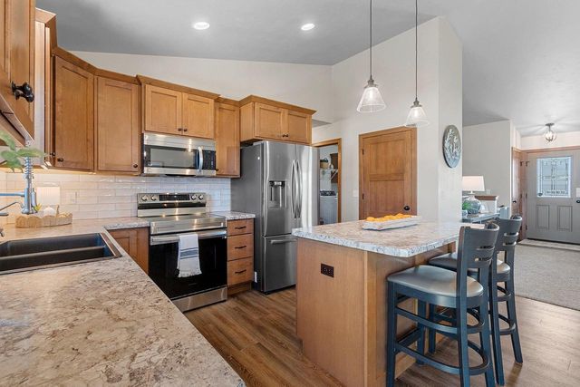 1960 RED FOX LANE, Kaukauna, WI 54130