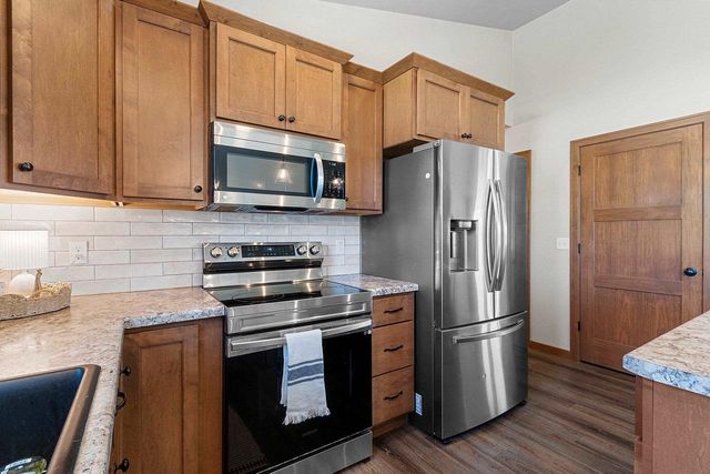 1960 RED FOX LANE, Kaukauna, WI 54130
