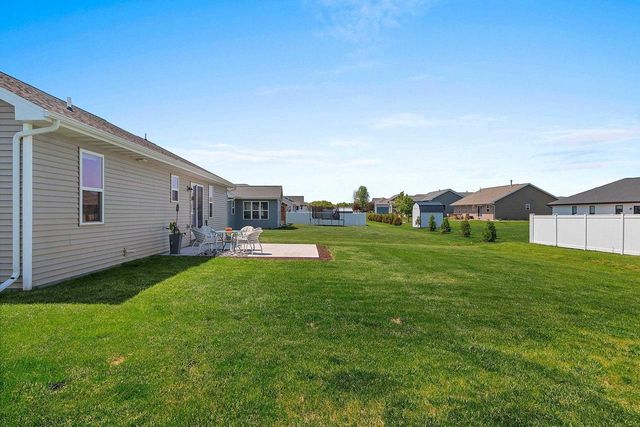 1960 RED FOX LANE, Kaukauna, WI 54130
