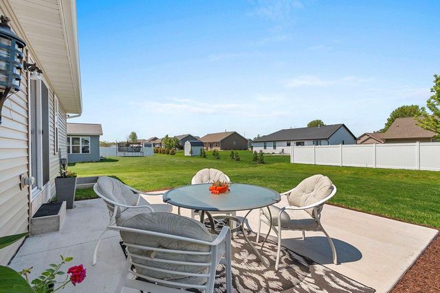 1960 RED FOX LANE, Kaukauna, WI 54130