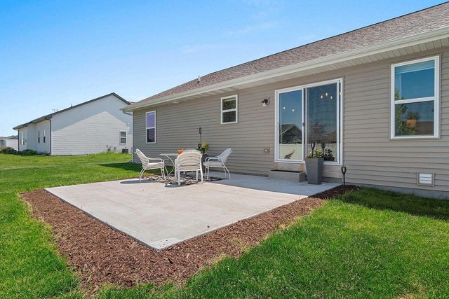 1960 RED FOX LANE, Kaukauna, WI 54130