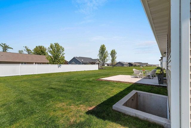 1960 RED FOX LANE, Kaukauna, WI 54130
