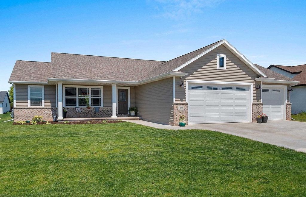 1960 RED FOX LANE, Kaukauna, WI 54130
