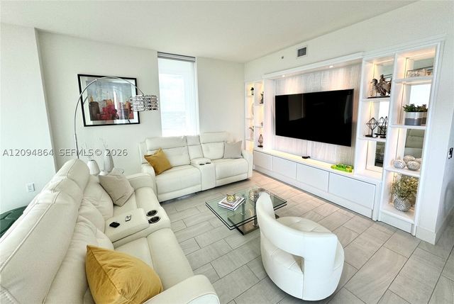 2000 Metropica Way 2109, Sunrise, FL 33323